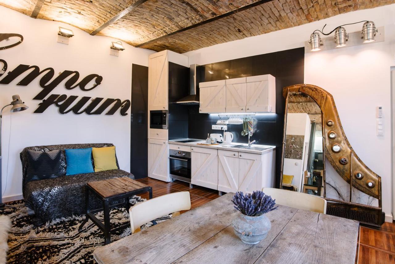 The Nest In Downtown Будапеща Екстериор снимка