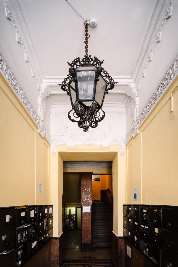 The Nest In Downtown Будапеща Екстериор снимка