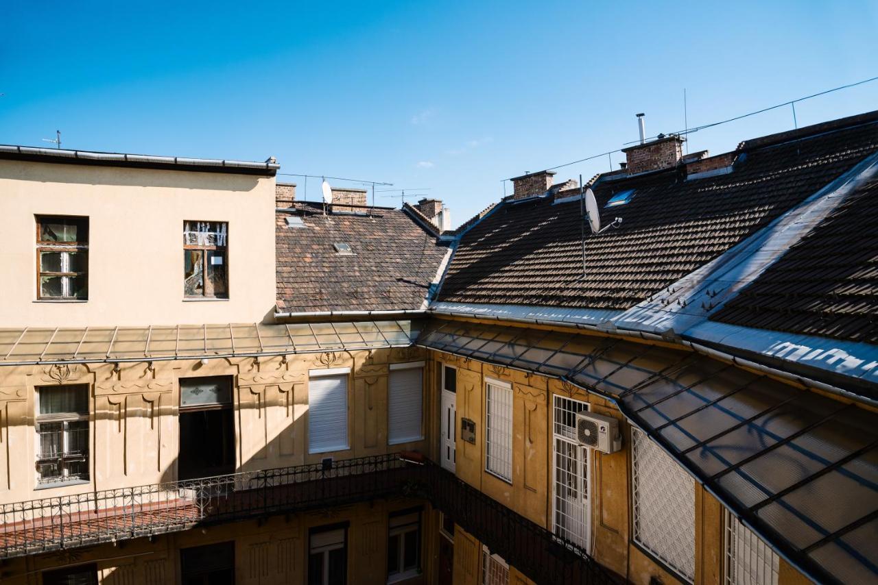 The Nest In Downtown Будапеща Екстериор снимка